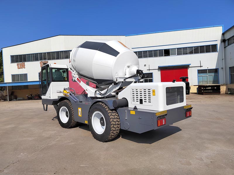 Automatic feeding mixer truck LT5500