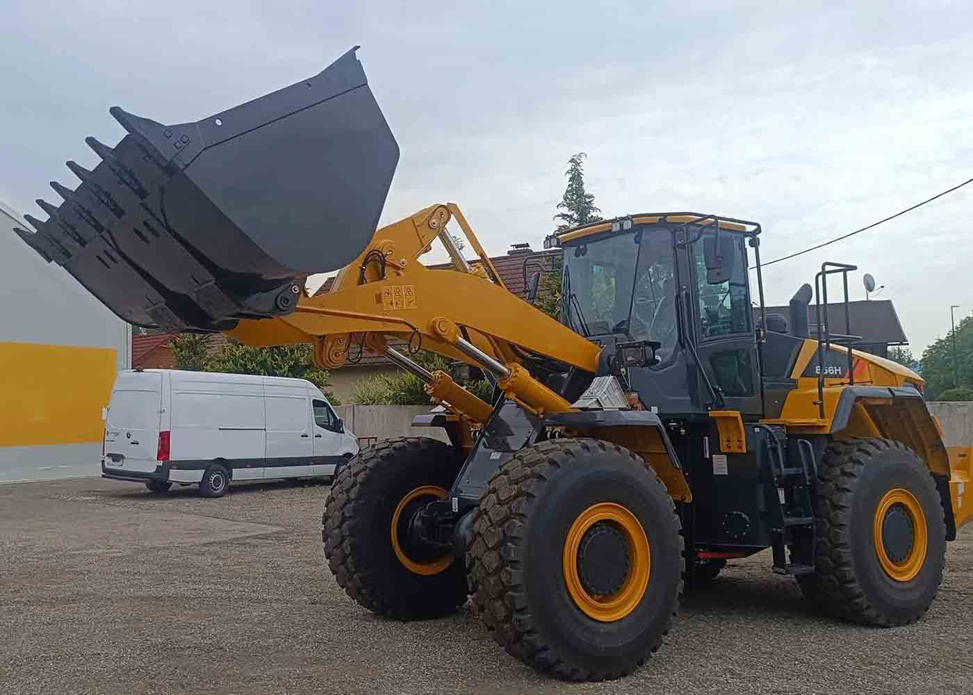 Used Liugong 856H Wheel Loader – Powerful and Efficient for Heavy-Duty Tasks